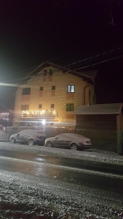Casa Ryana Sinaia Hotel Екстериор снимка